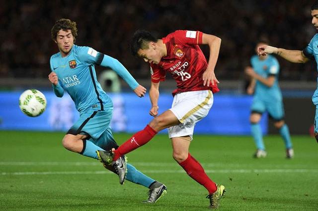 包含青岛黄海主场不敌对手，遗憾失去亚冠淘汰赛资格的词条