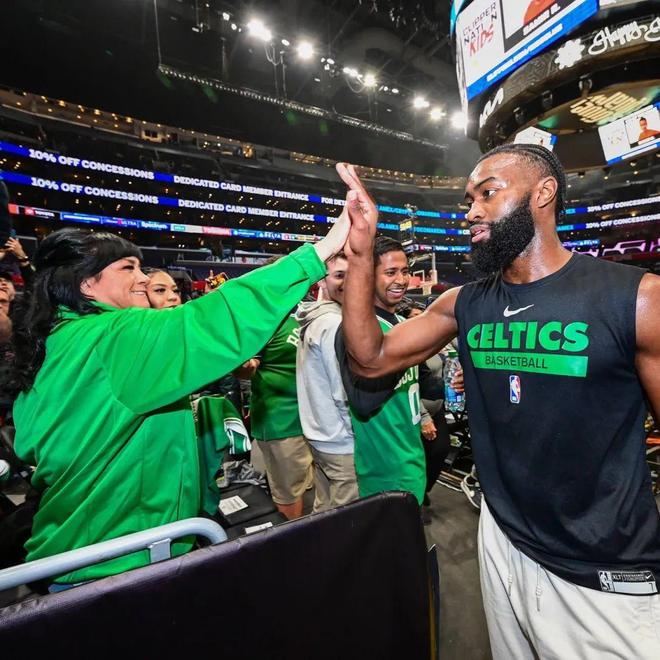 爱游戏官网入口-绿衫军豪取连胜，稳坐东部联盟第二