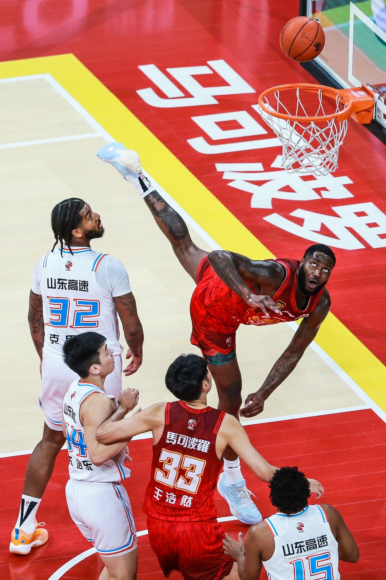 关于深圳马可波罗胜出，取得连胜的信息