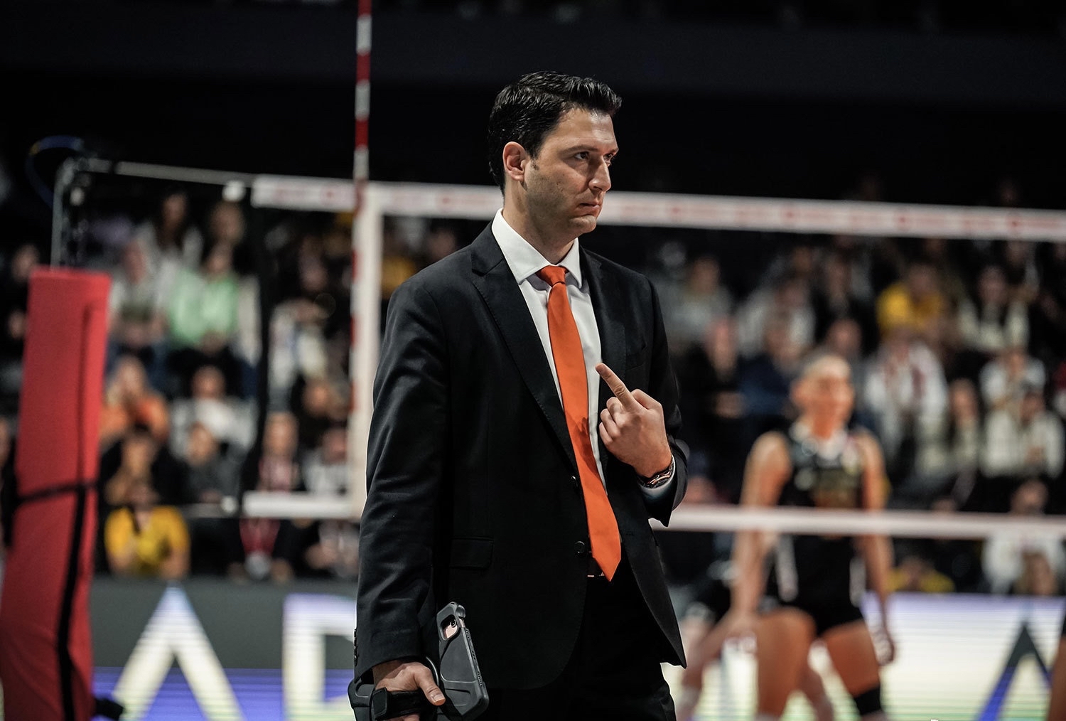 爱游戏注册-关于国家队备战大赛，教练组织紧密协作的信息