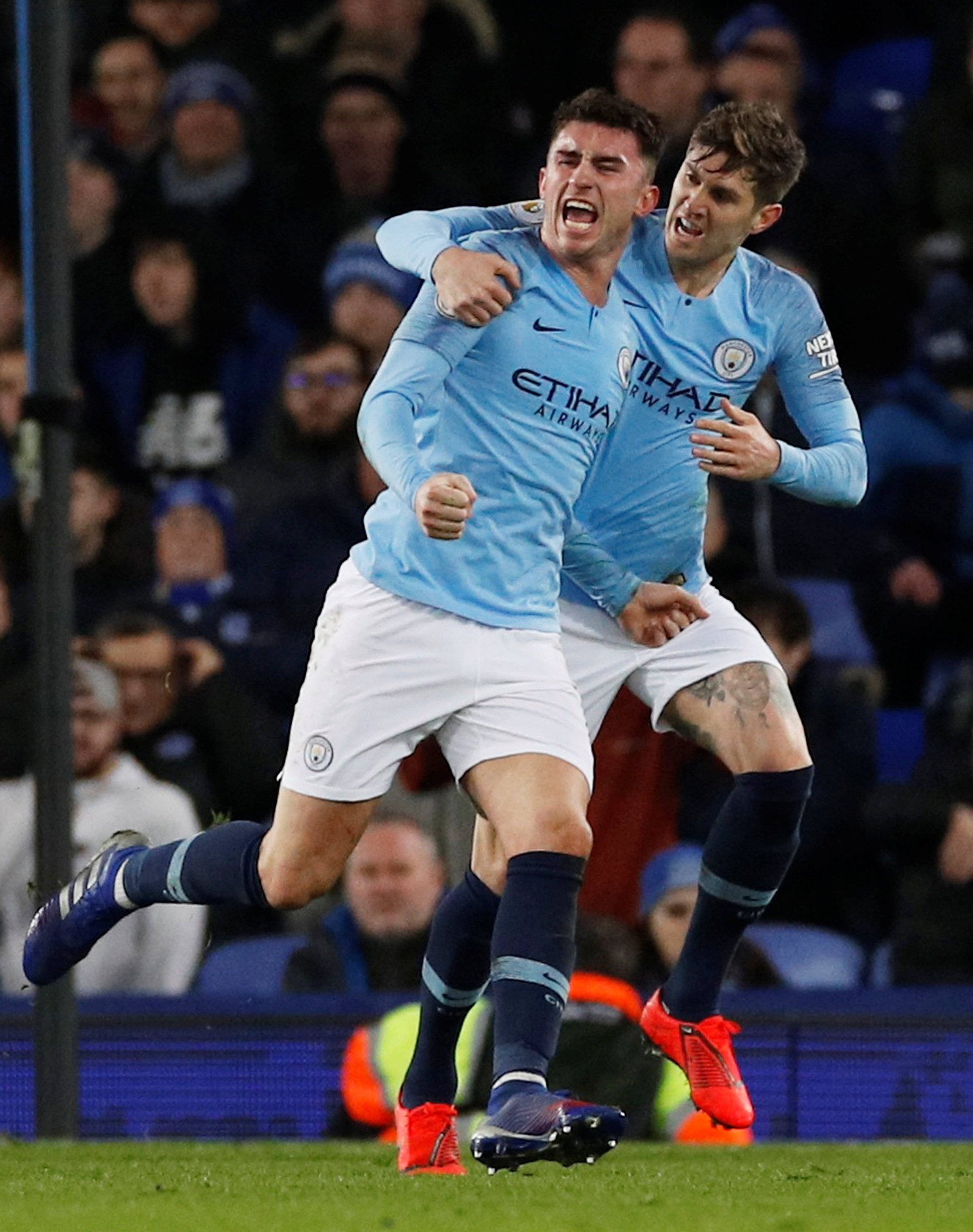 爱游戏课程-曼城客场被埃弗顿逼平，遭遇困境的简单介绍