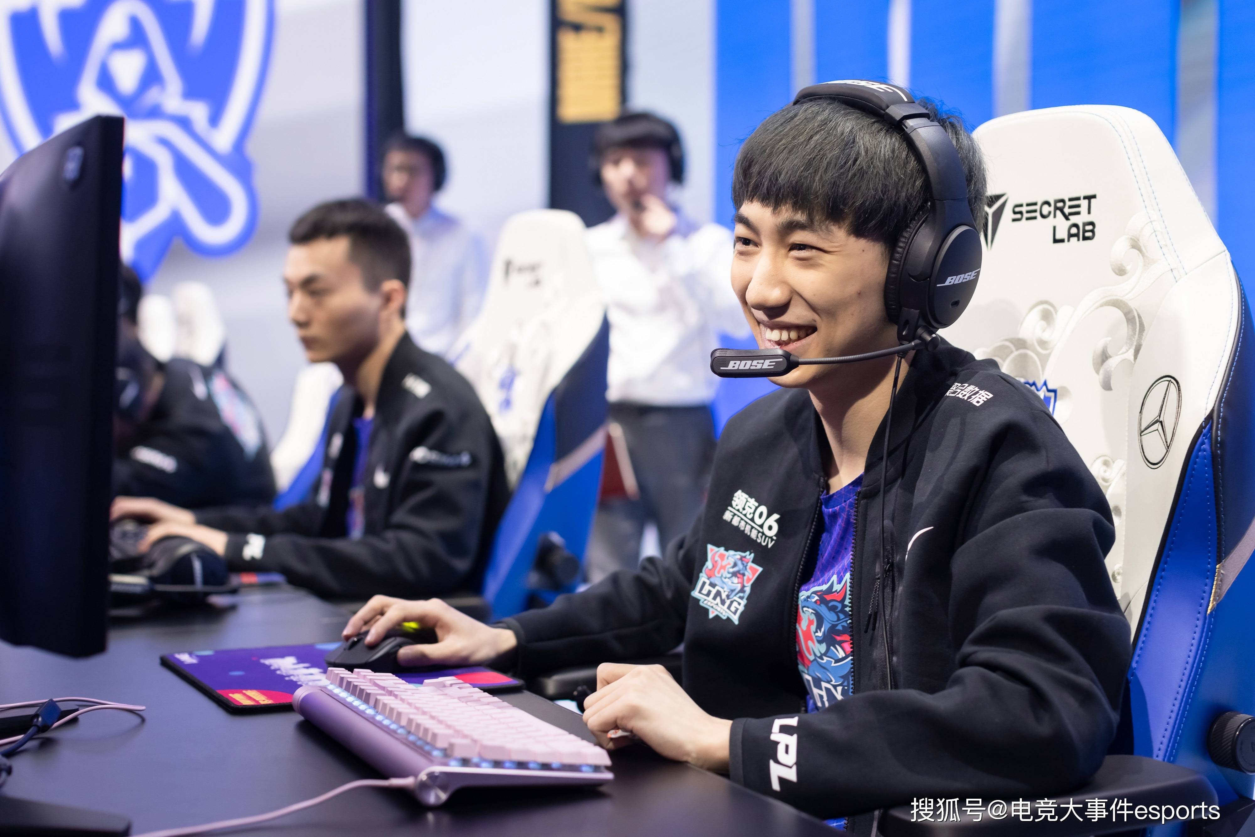 爱游戏网页版-雷恩客场险胜，小组赛完美收官