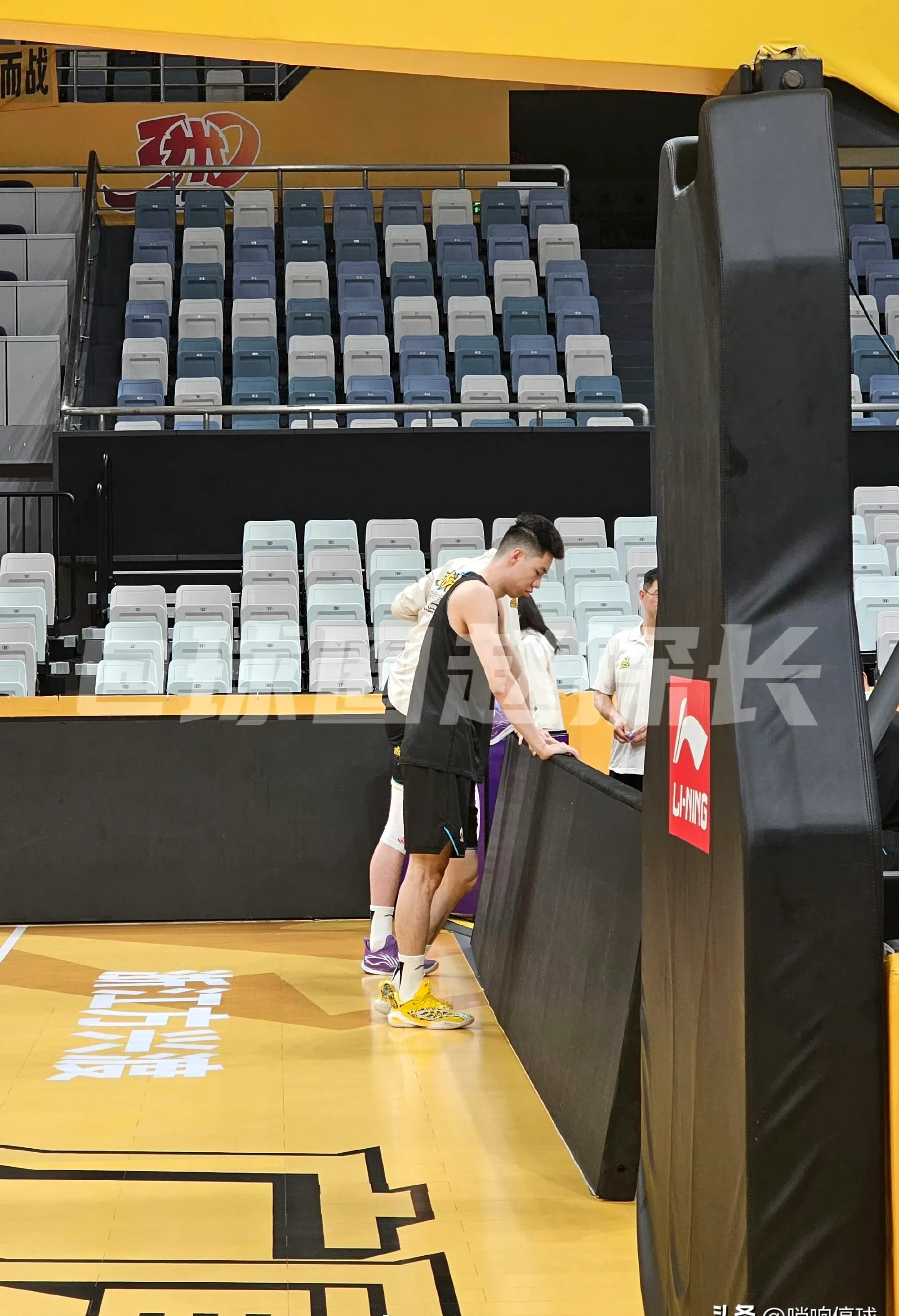 爱游戏地址-山西队主教练带领球员备战备战