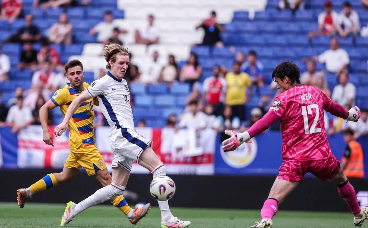 爱游戏网页版-关于英格兰联队追平比分，与对手握手言和的信息