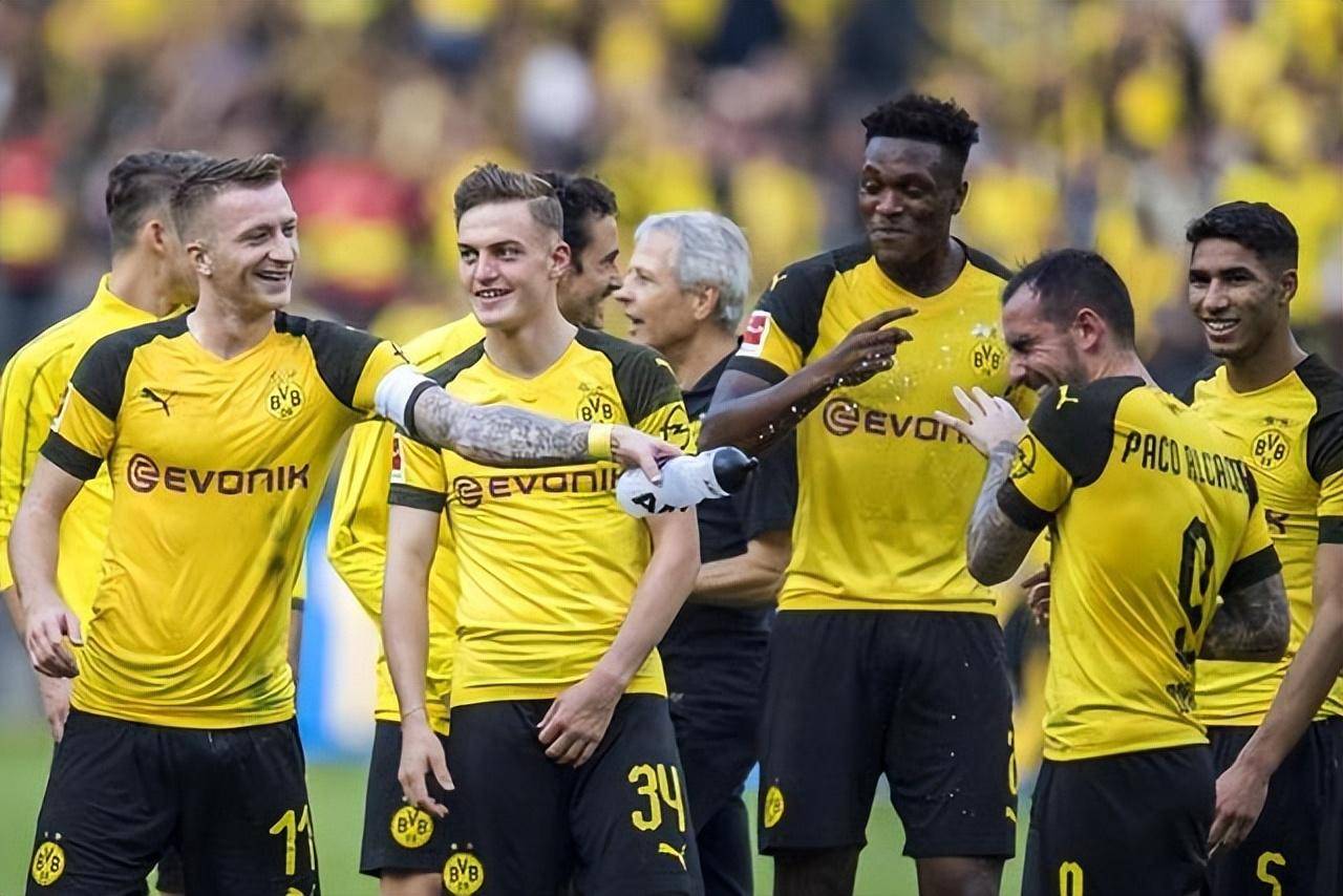 慕尼黑巨人客场一球小胜多特蒙德的简单介绍