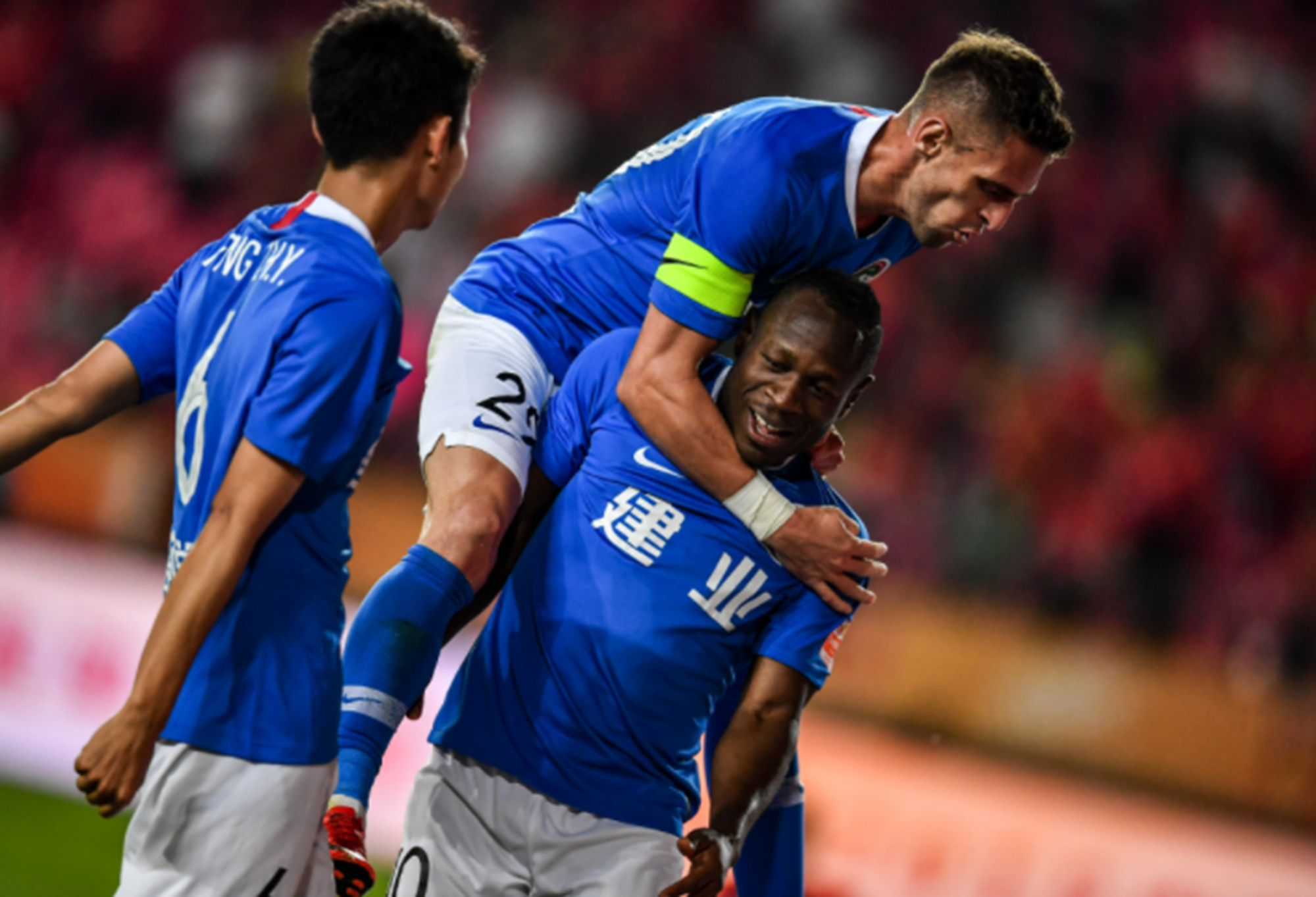 包含建业客场不敌华夏幸福,遭遇三连败的词条 包含建业客场不敌华夏幸福,遭遇三连败的词条